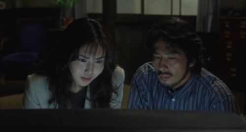 Nanako Matsushima and Hiroyuki Sanada in Ringu (1998)