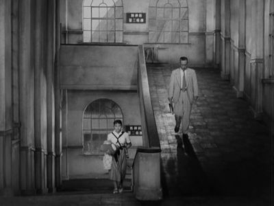 Akemi Negishi and Takashi Shimura in I Live in Fear (1955)