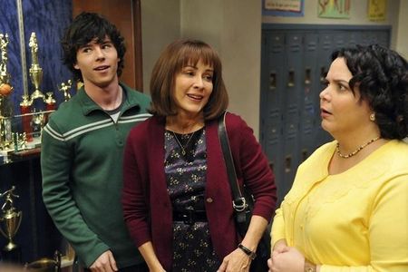 Patricia Heaton, Charlie McDermott, and Jen Ray in The Middle (2009)