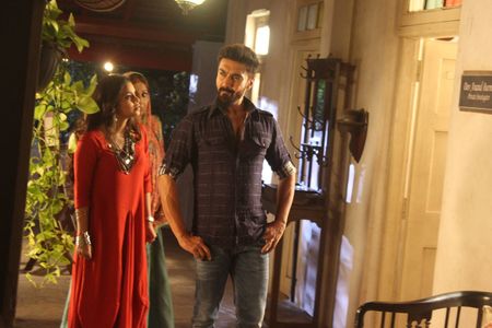 Aashish Chaudhary, Jayshree Arora, and Sumona Chakravarti in Dev (2017)