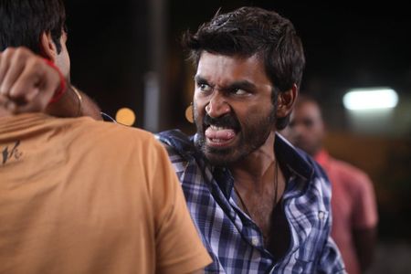 Dhanush and Hrishikesh in Velaiyilla Pattathari (2014)