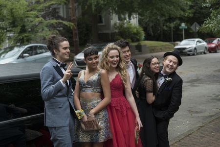 Miles Robbins, Kathryn Newton, Graham Phillips, Jimmy Bellinger, Gideon Adlon, and Geraldine Viswanathan in Blockers (20