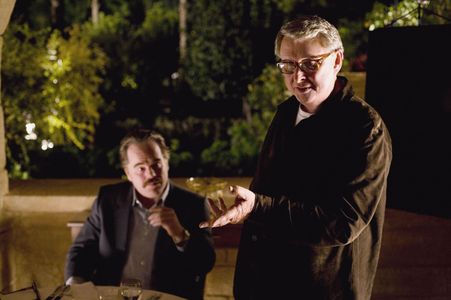 Philip Seymour Hoffman and Mike Nichols in Charlie Wilson's War (2007)