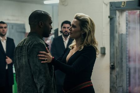 Kate Winslet, Chiwetel Ejiofor, Anthony Belevtsov, and Alexander Babara in Triple 9 (2016)