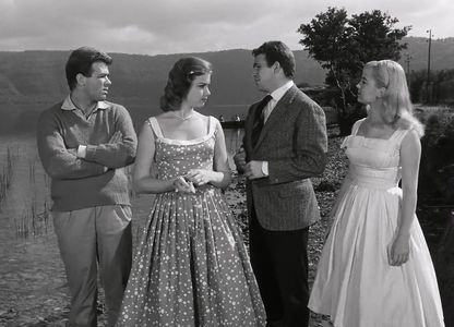 Maurizio Arena, Lorella De Luca, Alessandra Panaro, and Renato Salvatori in Belle ma povere (1957)