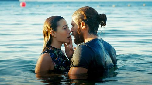 Demet Özdemir and Can Yaman in Erkenci Kus (2018)