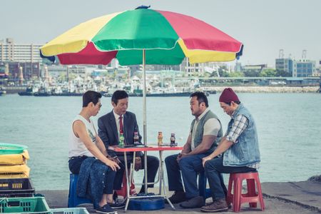 Kim Min-jae and Ma Dong-seok in Unstoppable (2018)