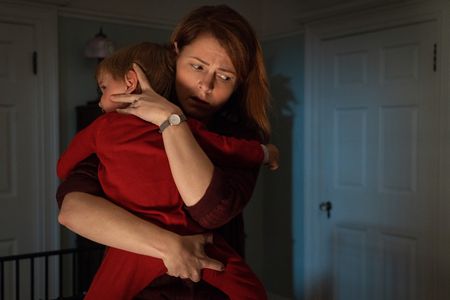 Amy Seimetz and Lucas Lavoie in Pet Sematary (2019)