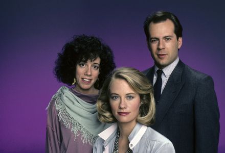 Bruce Willis, Cybill Shepherd, and Allyce Beasley in Moonlighting (1985)