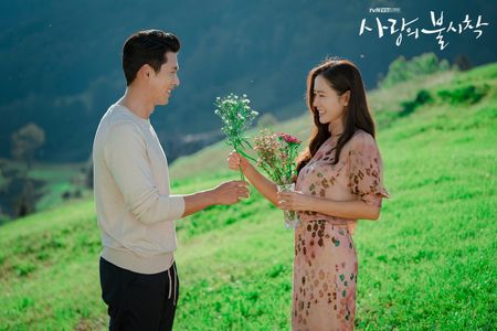 Son Ye-jin and Hyun Bin in Crash Landing on You (2019)