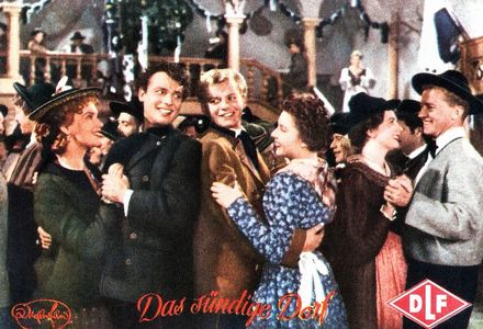 Hanna Hutten, Renate Mannhardt, Walther Reyer, and Albert Rueprecht in Das sündige Dorf (1954)