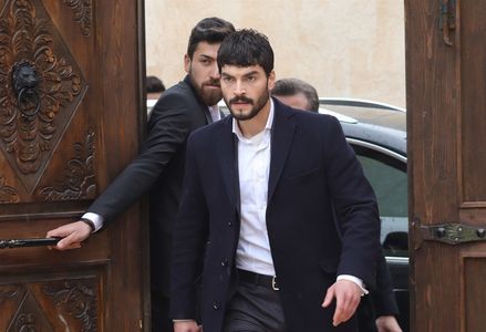 Akin Akinözü in Hercai: 6.Bölüm (2019)