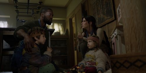 Sandra Bullock, Trevante Rhodes, Julian Edwards, and Vivien Lyra Blair in Bird Box (2018)