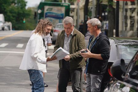 Discussing scene with Ray Liotta and Director