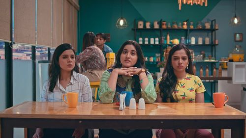 Ahsaas Channa, Rashmi Agdekar, and Revathi Pillai in The Interns (2020)