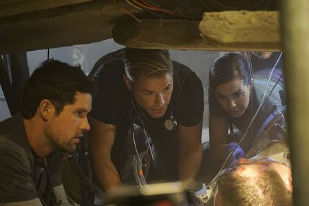 Rob Lowe, Jillian Murray, and Benjamin Hollingsworth in Code Black (2015)