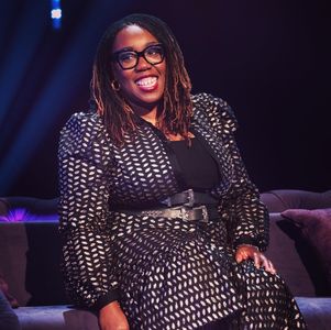 Chizzy Akudolu in Paul Sinha's TV Showdown (2021)