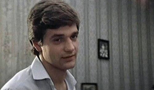 Konstantin Lavronenko in Eshchyo lyublyu, eshchyo nadeyus (1985)