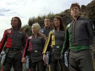 Matt Sadowski, Aly Purrott-Armstrong, Brandon Jay McLaren, Monica May, and Chris Violette in Power Rangers S.P.D. (2005)