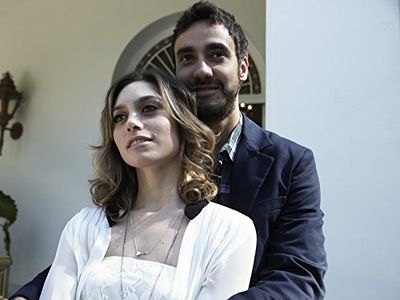 Gabriel Godoy and Juliana Schalch in O Negócio (2013)