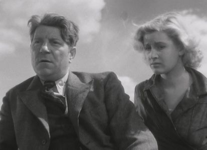 Blanchette Brunoy and Jean Gabin in La Bête Humaine (1938)