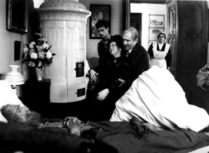 Jirí Bartoska, Anna Ferencová, Nada Konvalinková, Petr Nározný, and Filip Renc in The Canterville Ghost (1989)