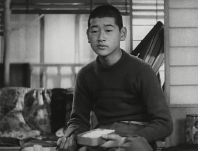 Masao Hayama in The Brothers and Sisters of the Toda Family (1941)