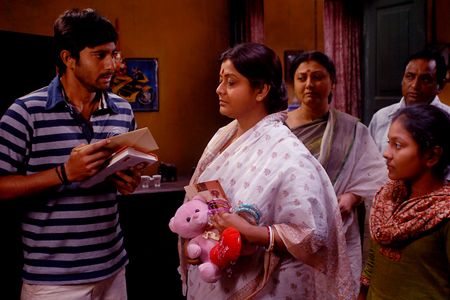 Laboni Sarkar, Soham Chakraborty, Tathoi Deb, and Tulika Basu in Prem Amar (2009)