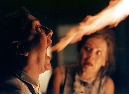 Miroslav Donutil and Simona Stasová in Cosy Dens (1999)