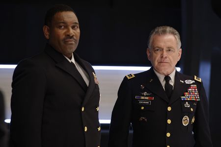 Kevin McNally and Mykelti Williamson in Designated Survivor (2016)