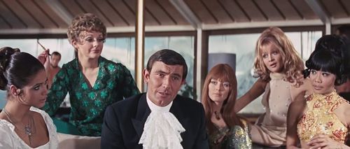 Ingrid Back, Mona Chong, Jenny Hanley, Anouska Hempel, George Lazenby, and Angela Scoular in On Her Majesty's Secret Ser