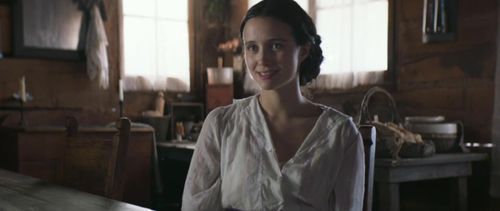 Julia Goldani Telles in The Wind (2018)