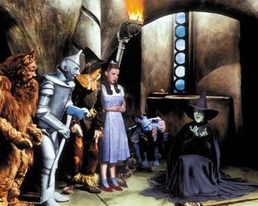 Judy Garland, Ray Bolger, Margaret Hamilton, Jack Haley, Bert Lahr, Pat Walshe, and Terry in The Wizard of Oz (1939)