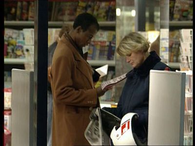 Glenn Durfort and Joss Flühr in Vrouwenvleugel (1993)