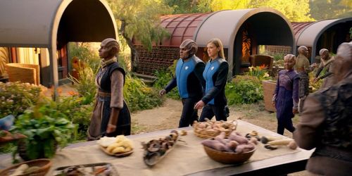 Still of Peter Macon, Adrianne Palicki, Imani Pullum and Yvonne Senat Jones in The Orville and Midnight Blue