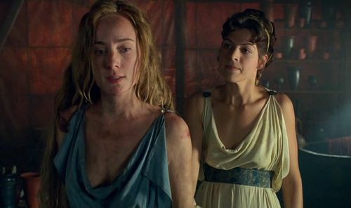 Ángela Cremonte and Thais Blume in Hispania, la leyenda (2010)