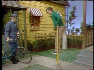 David Newell and Fred Rogers in Mister Rogers' Neighborhood (1968)