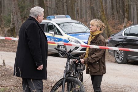 Esther Esche and Rainer Hunold in Der Staatsanwalt: Im Totenforst (2023)