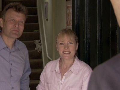 Hugh Dennis and Claire Skinner in Outnumbered (2007)