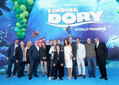 Albert Brooks, Ellen DeGeneres, John Ratzenberger, Andrew Stanton, John Lasseter, Ty Burrell, Lindsey Collins, Eugene Le