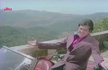 Rajesh Khanna in Mere Jeevan Saathi (1972)