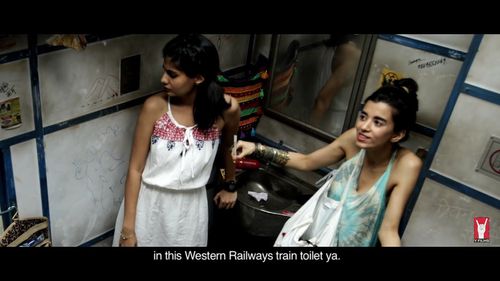 Saba Azad and Shreya Dhanwanthary in Ladies Room (2016)