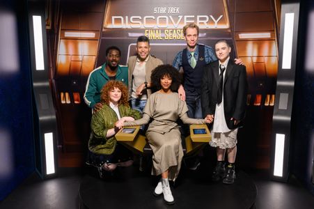 Wilson Cruz, Doug Jones, Blu del Barrio, Sonequa Martin-Green, David Ajala, and Mary Wiseman at an event for Star Trek: 