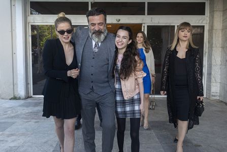 Levent Ülgen, Ipek Erdem, Su Burcu Coskun, and Burcu Biricik in Kuzgun: 14.Bölüm (2019)