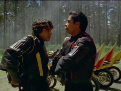 Pua Magasiva and Glenn McMillan in Power Rangers Ninja Storm (2003)