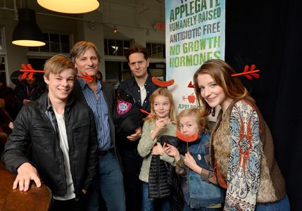 Viggo Mortensen, Matt Ross, Samantha Isler, Shree Crooks, Nicholas Hamilton, and Charlie Shotwell at an event for Captai