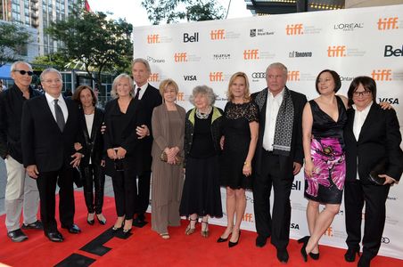 Kevin Kline, Tom Berenger, Glenn Close, Meg Tilly, Lawrence Kasdan, JoBeth Williams, Mary Kay Place, Barbara Benedek, Me