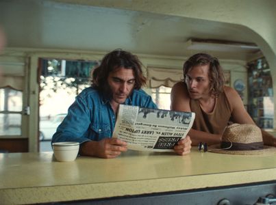 Joaquin Phoenix and Jordan Christian Hearn in Inherent Vice (2014)