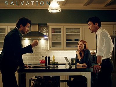 Jennifer Finnigan, Santiago Cabrera, and Ian Anthony Dale in Salvation (2017)