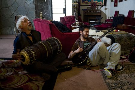 Francisco de la Reguera and Víctor Weinstock in El Ídolo (2018)